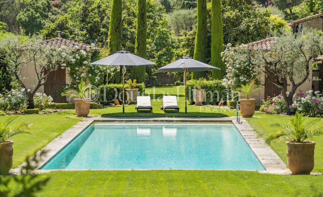 A Magnificent 17th Century Manor House in Grasse