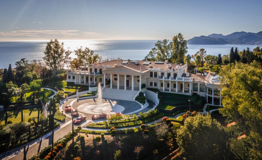 Un veritable palais Venitien en vente a Cannes