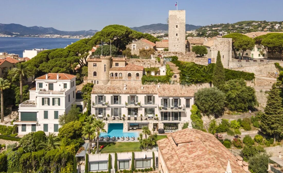 UNIQUE ! Vaste property at the heart of the Old Cannes
