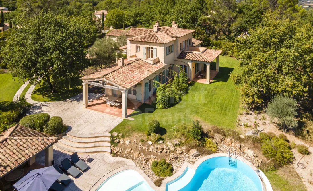 A beautiful villa on the Terre Blanche Golf Course