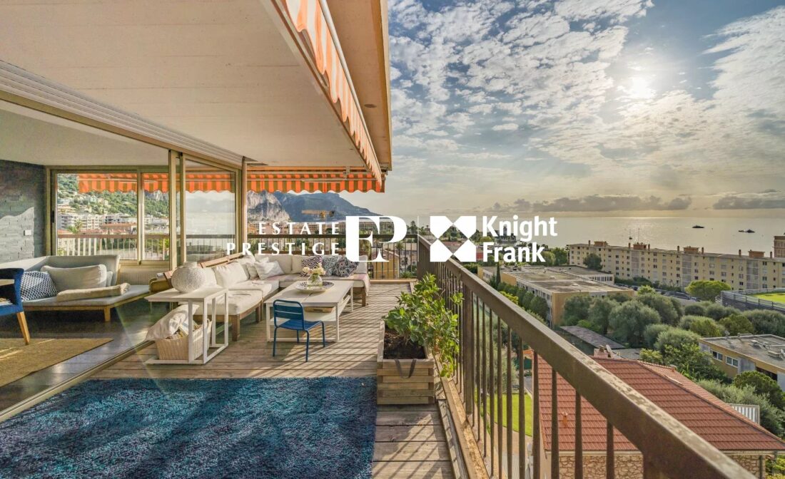 Appartement 3 chambres au dernier étage à Beaulieu – Vue mer panoramique