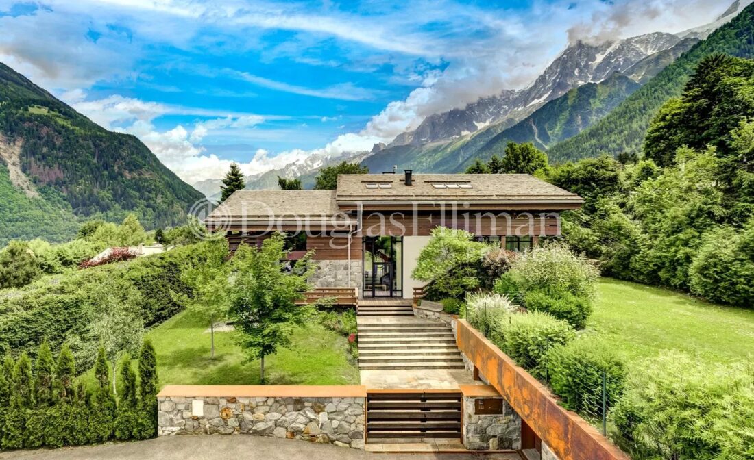 LES HOUCHES – Chalet contemporain de 4/5 chambres magnifiquement conçu dans un quartier calme des Houches