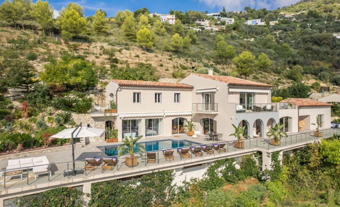 EZE – Superbe villa contemporaine entièrement rénovée avec vue mer panoramique