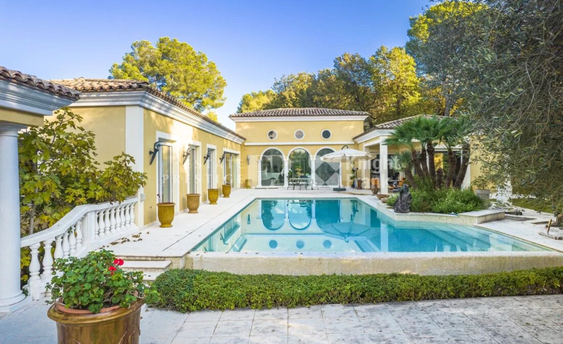 Exceptional property in Mougins