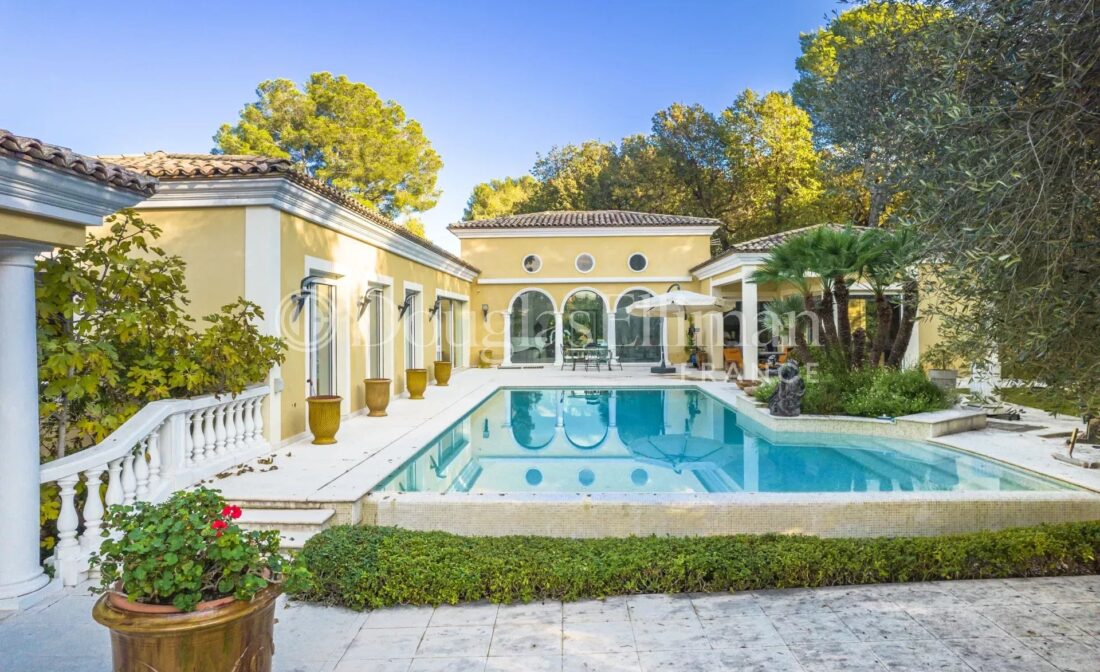 Exceptional property in Mougins