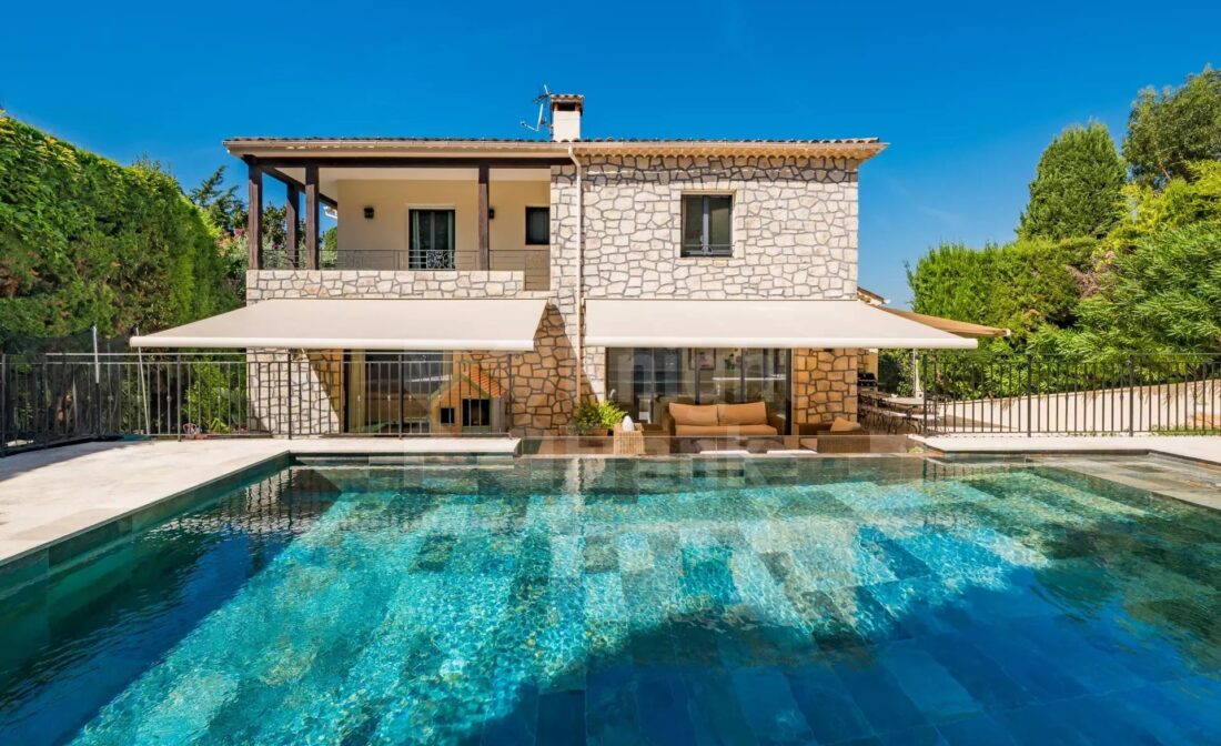 LE CANNET – Exclusive – Renovated villa in absolute peace and quiet