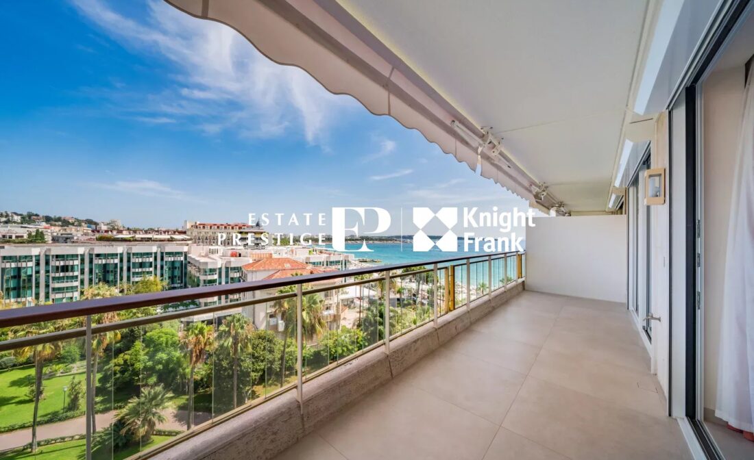 CANNES CROISETTE – Superbe appartement entièrement rénové