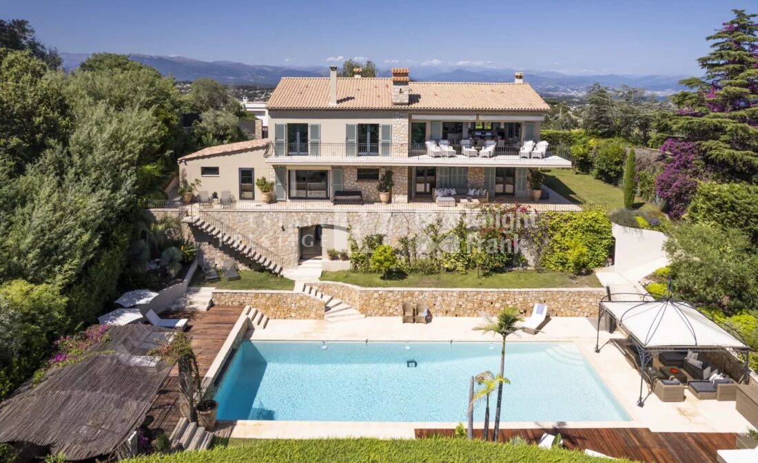 SUPER CANNES – Provençal villa with panoramic sea view