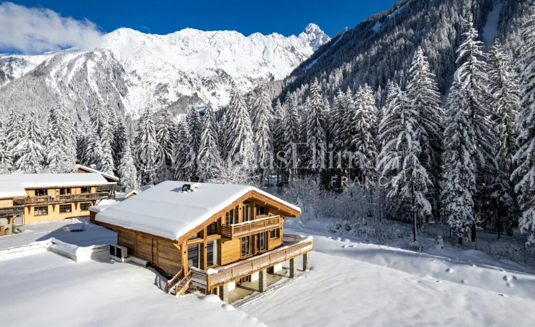 ARGENTIERE – Chalet neuf de 5 chambres aux Grassonnets, à quelques minutes à pied du domaine skiable des Grands Montets
