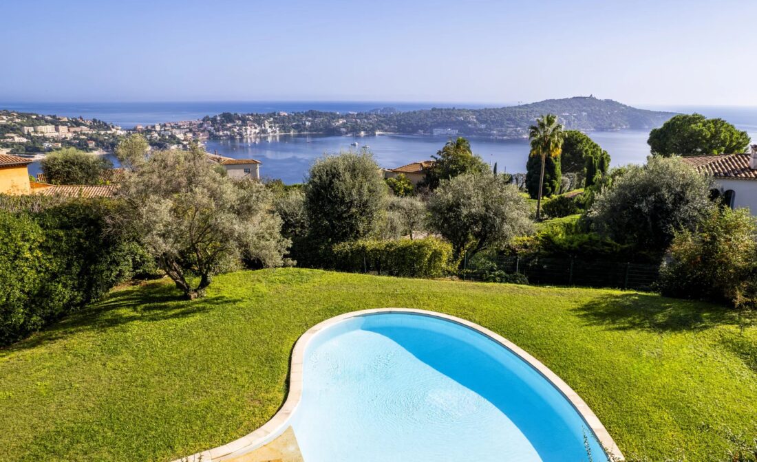 VILLEFRANCHE-SUR-MER – villa de charme avec magnifique vue mer
