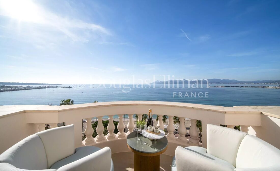 CANNES CROISETTE – 3bedroom apartment with panoramic sea view