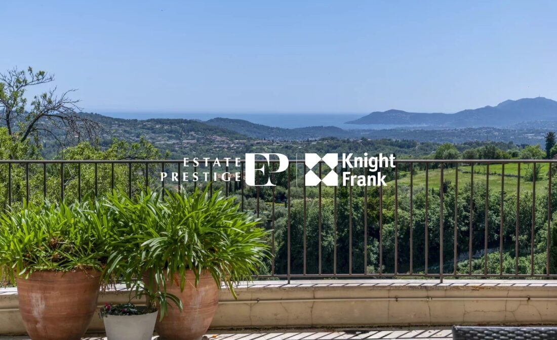 CHATEAUNEUF-DE-GRASSE – An Apartment with sea view and large terrace