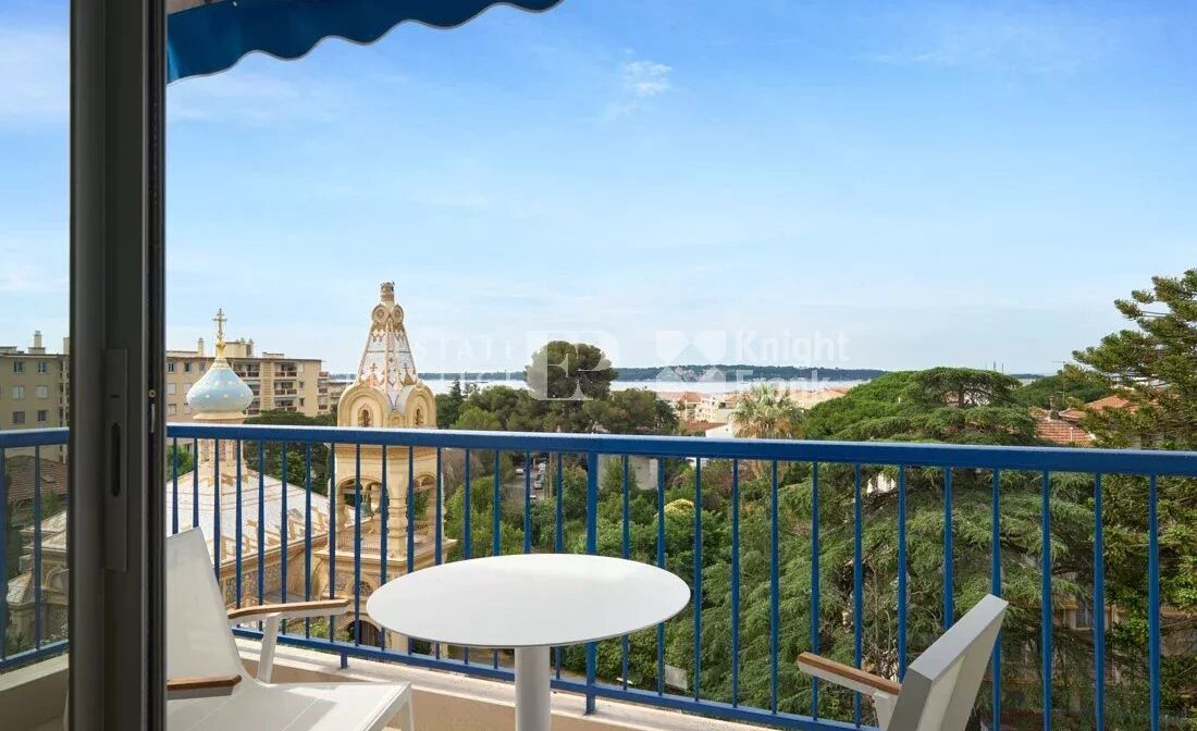 CANNES Basse Californie – 4-комнатная квартира с видом на море