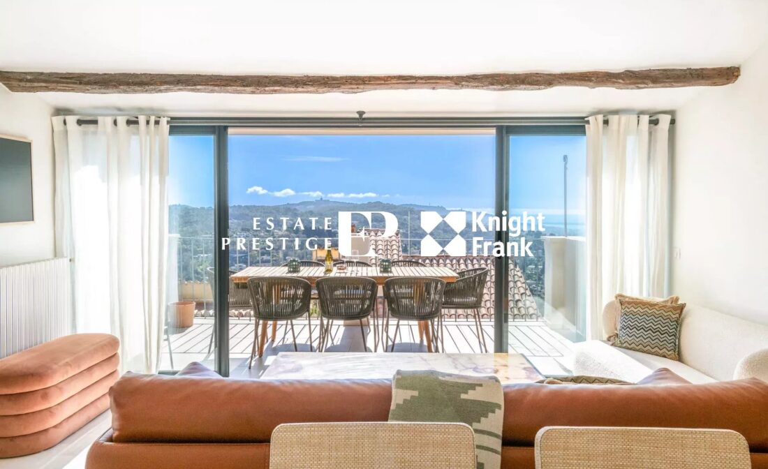 MOUGINS OLD VILLAGE – Sea View Village House