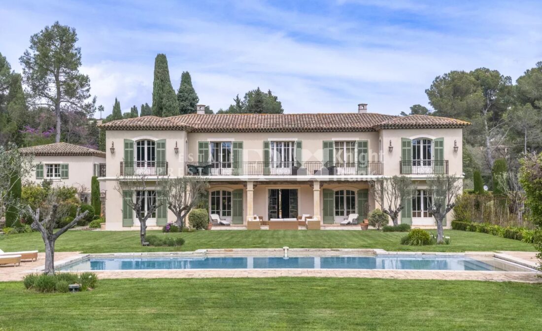 CASTELLARAS : A Stunning Bastide with Pool and Tennis