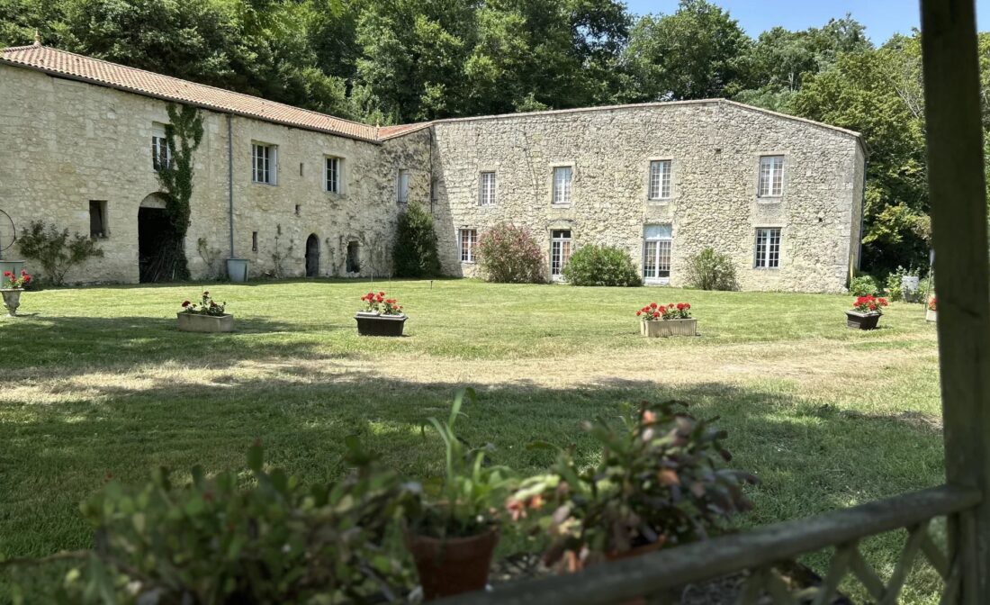 CAMBES – Maison en pierre vu garonne