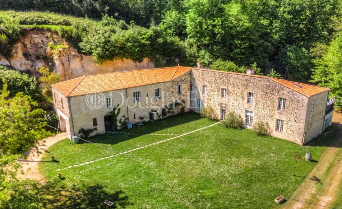 CAMBES – Maison en pierre vu garonne