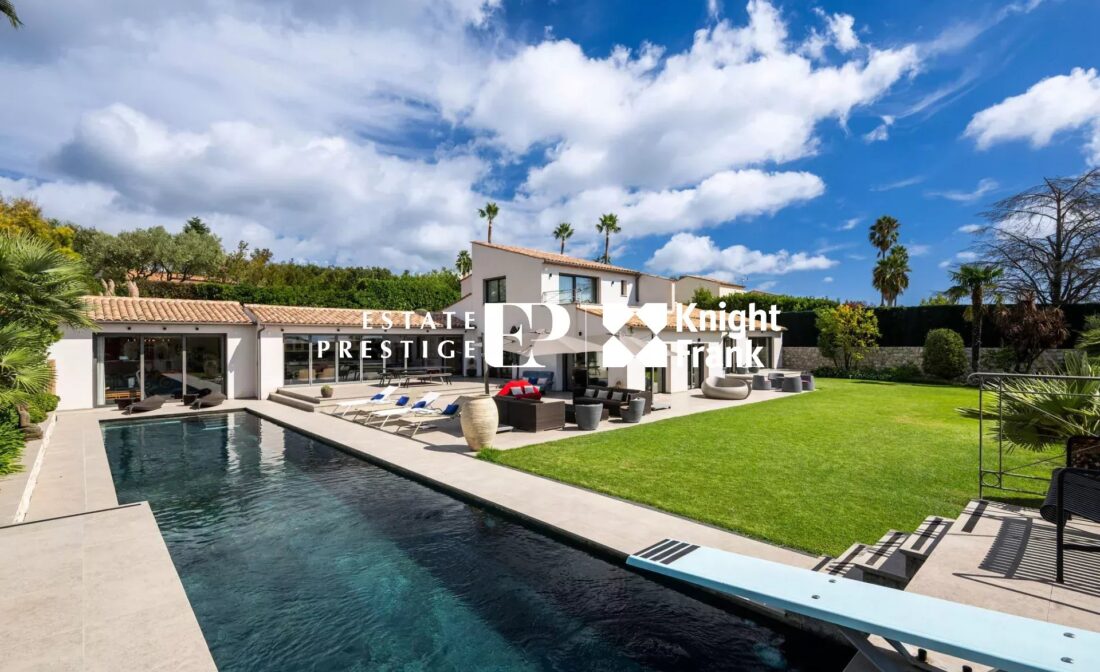 VALBONNE : Villa d’ Exception avec vue mer panoramique – Domaine du Mont d’Azur