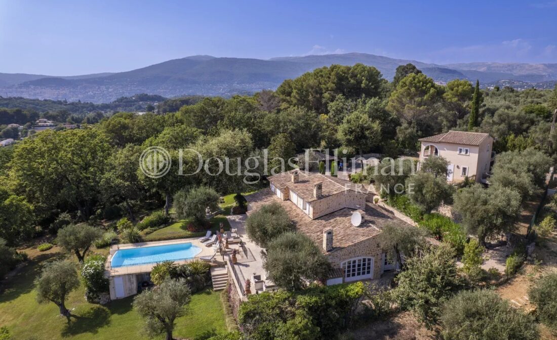 VALBONNE : A Beautiful Stone Villa with Views close to the Village