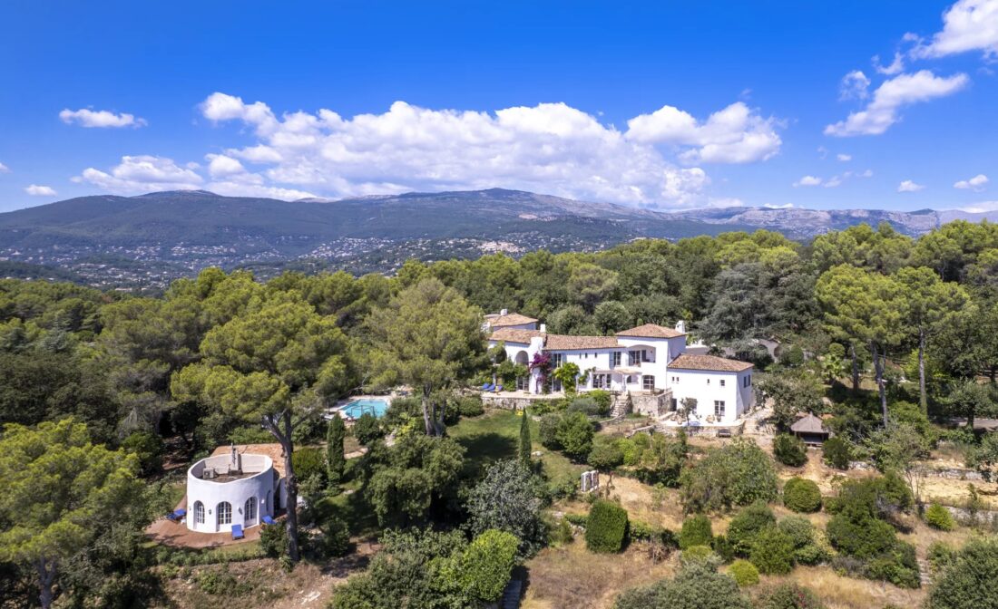 VALBONNE – A Stunning Mediterranean Estate with Sea Views