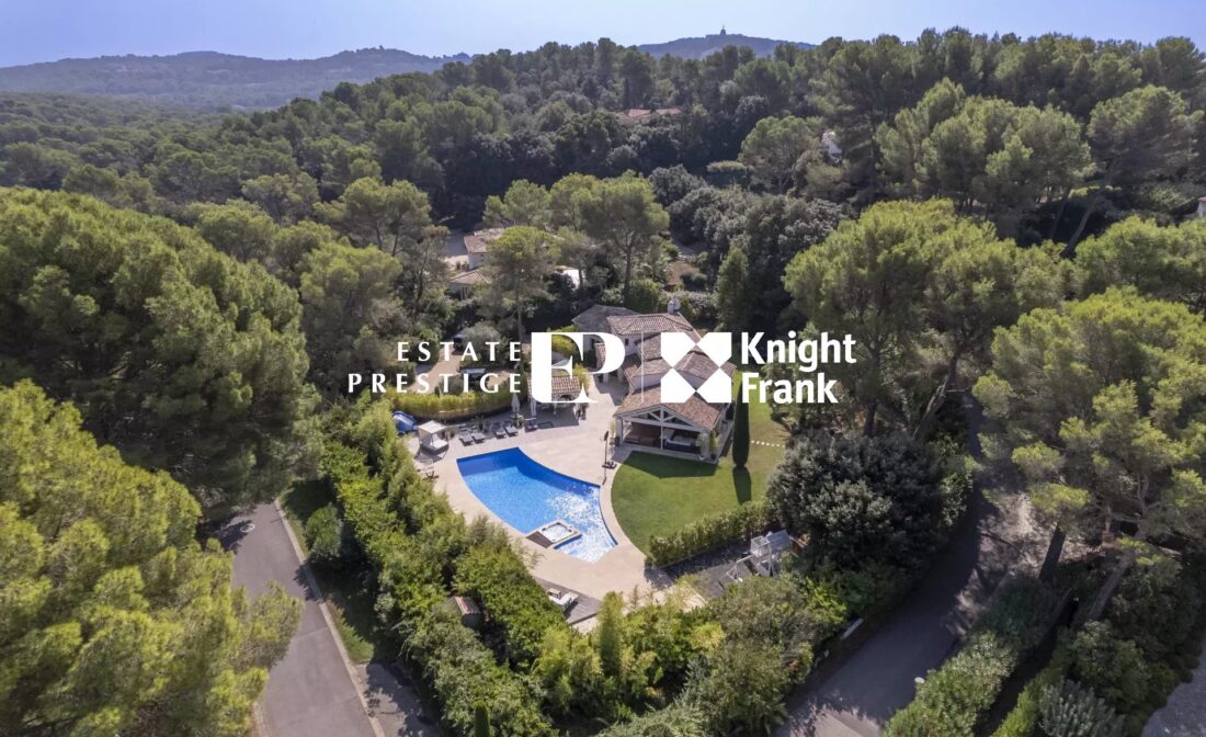 MOUGINS – Villa i prestisjefylt domene