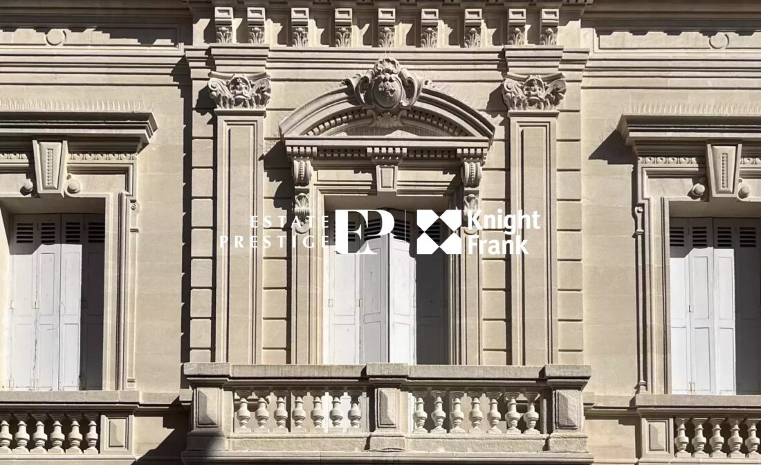 BORDEAUX – Beautiful potential stone house with garden and garage