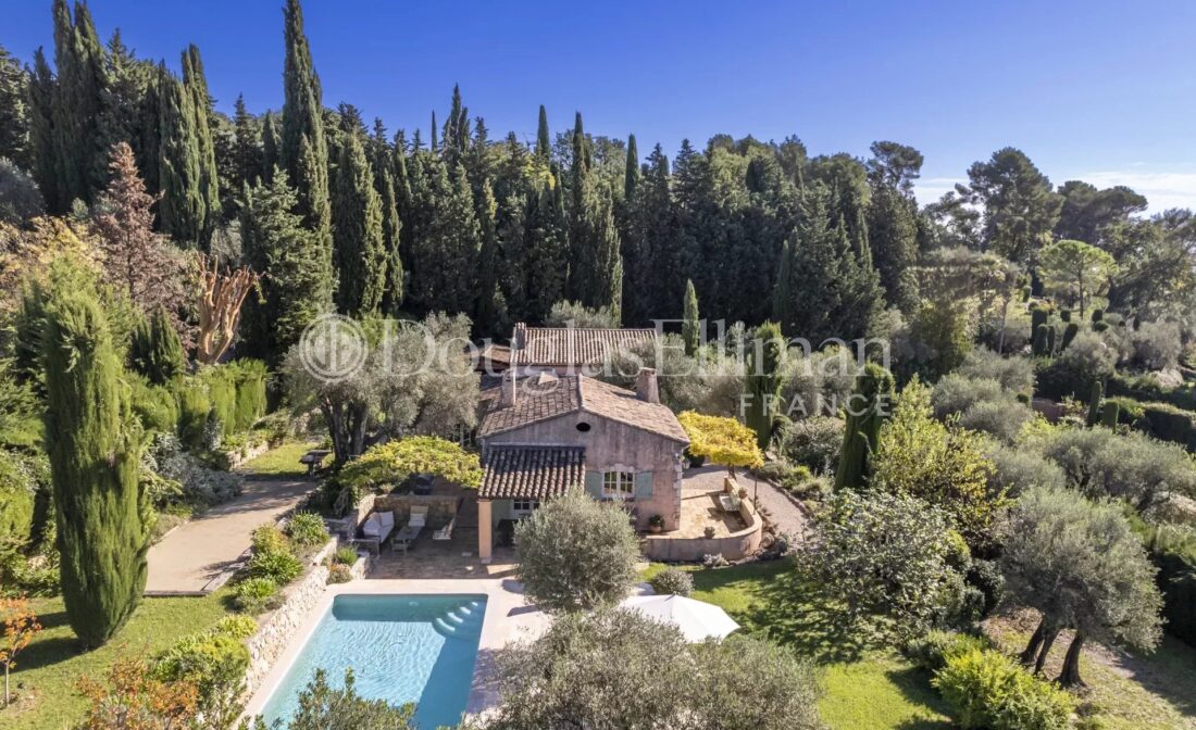 OPIO –  A Charming 4 bedroom villa with heated pool