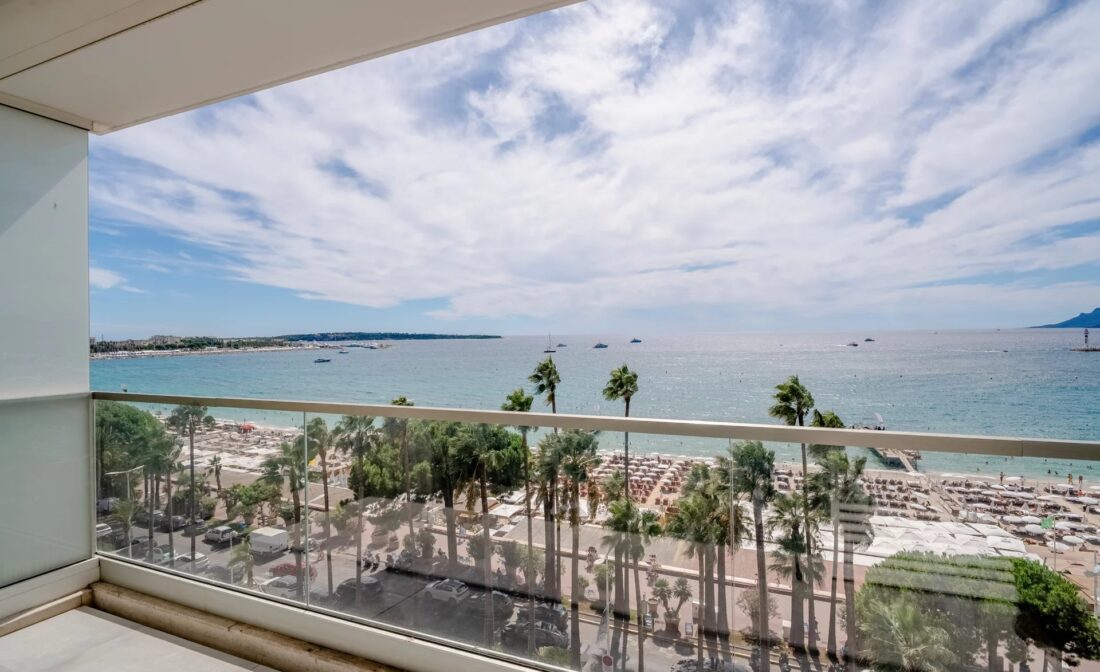 CANNES CROISETTE – 4 pièces rénové avec vue mer panoramique