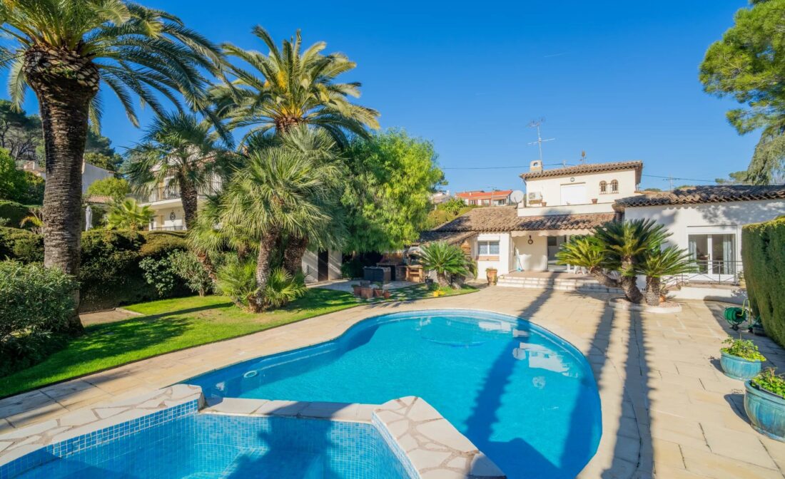 MOUGINS – Au Coeur de Tournamy