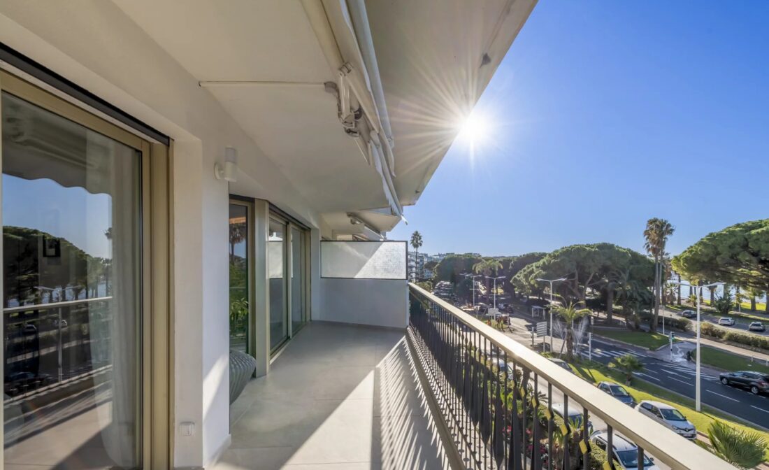 CANNES CROISETTE – Appartement 3 pièces entièrement rénové
