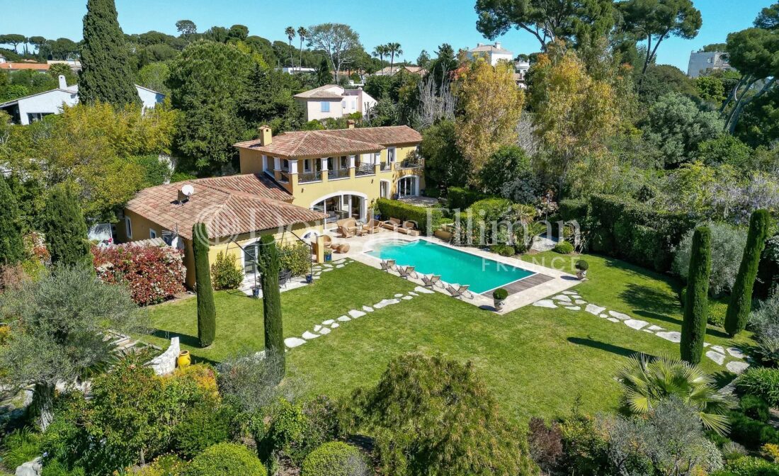 CAP D’ANTIBES – MAISON DE CHARME – PROCHE PLAGE