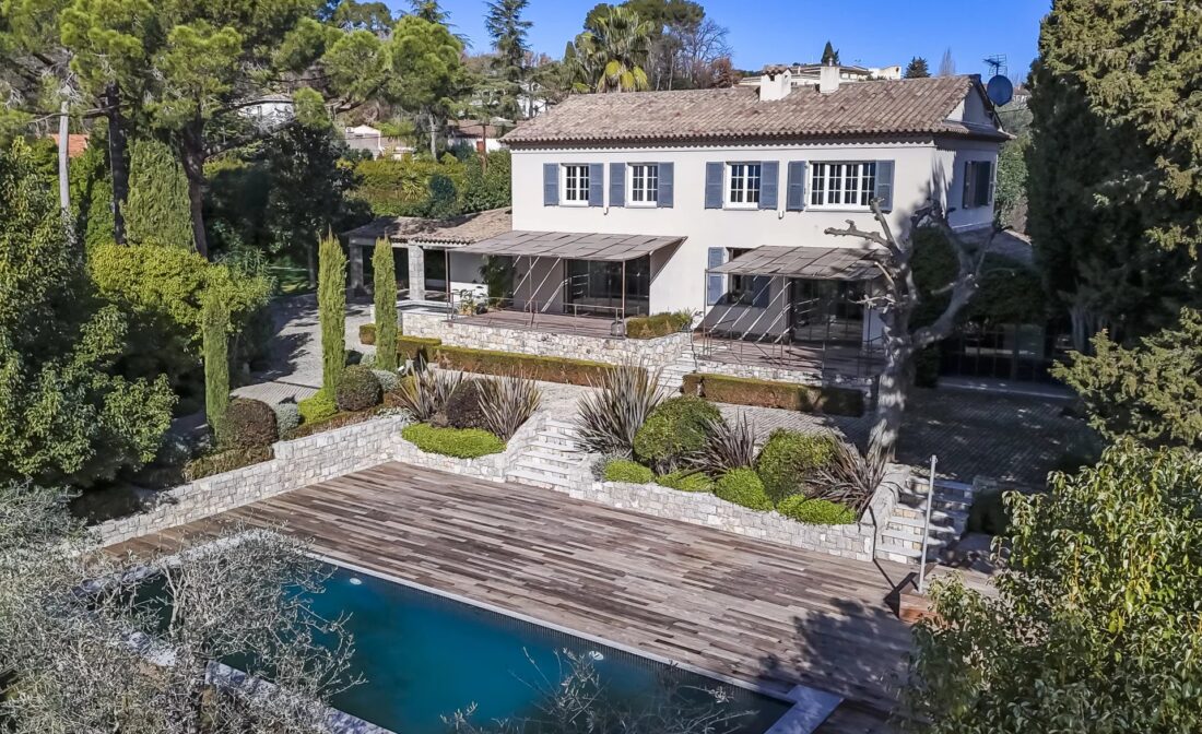 MOUGINS – Bastide d’Exception au Cœur de Mougins