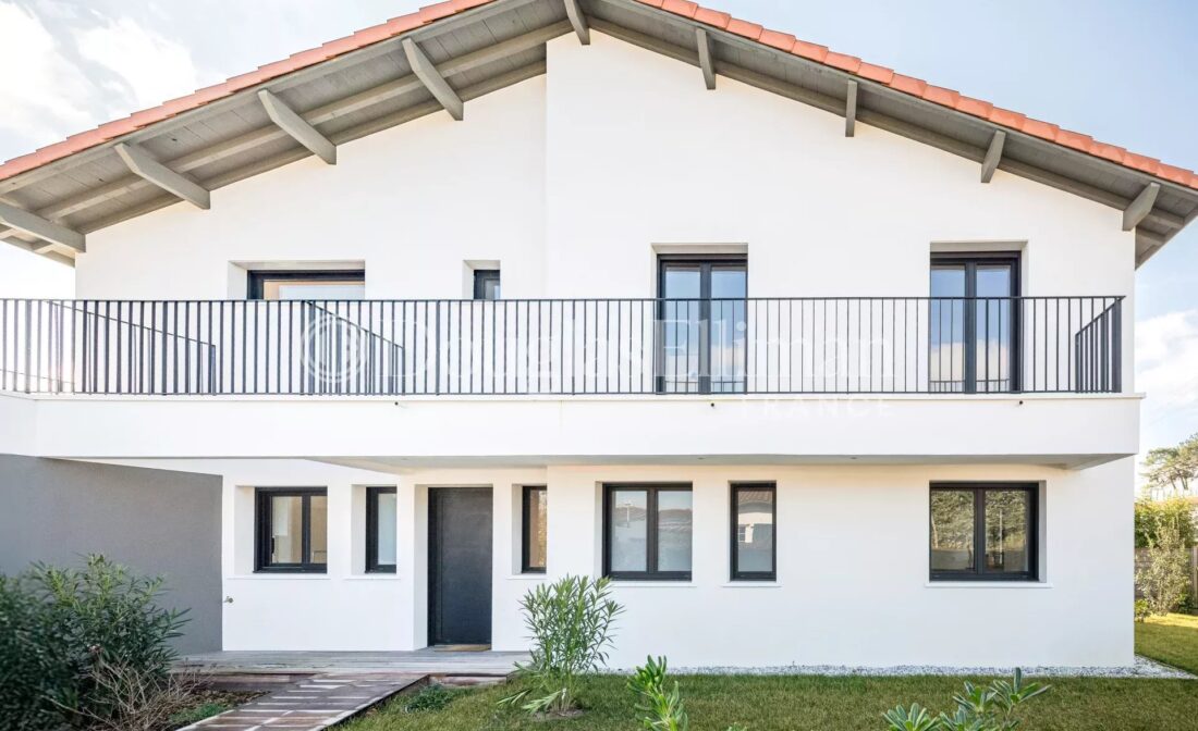 ANGLET – Villa Chiberta, plages et golf