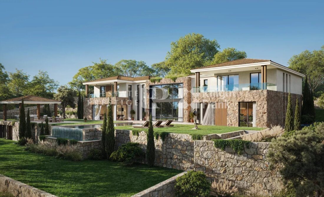 MOUGINS Les Colles – Superb neo-Provencal villa