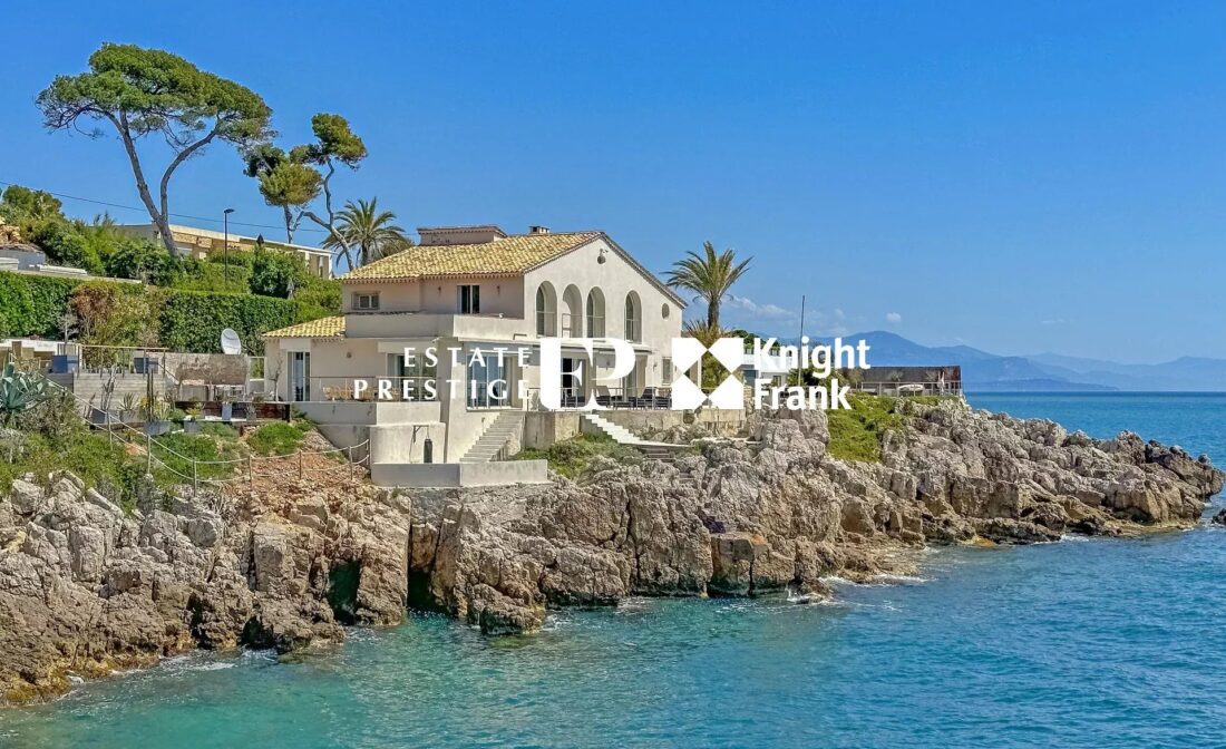 CAP D’ANTIBES – MODERN VILLA – SEAFRONT WITH PANORAMIC SEA VIEW