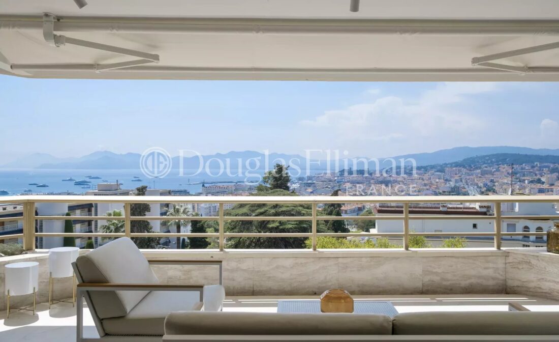 CANNES CALIFORNIE – Suveren 5-roms leilighet med havutsikt