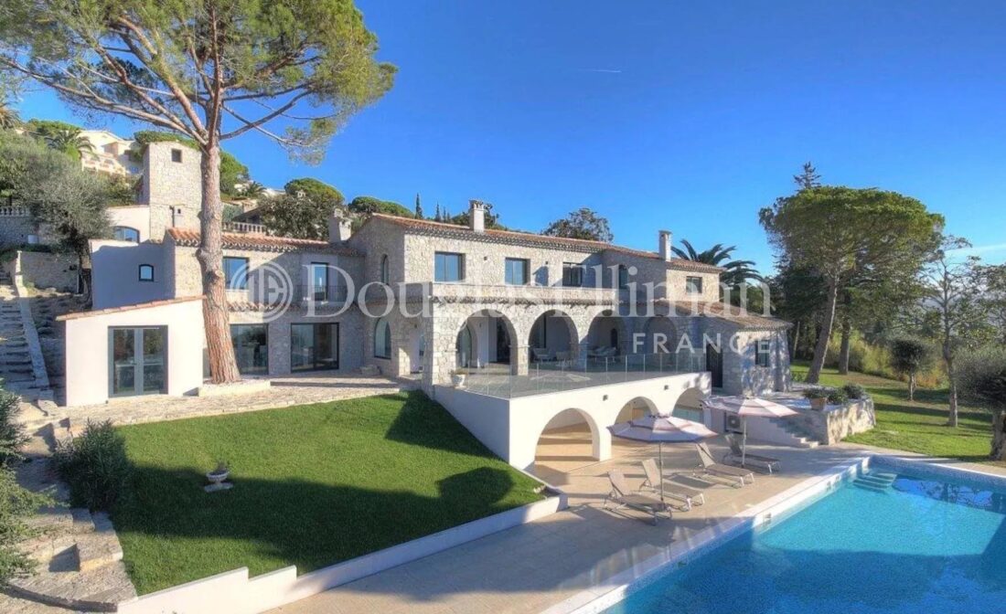 MOUGINS : Stunning Stone Villa with Sea Views next to Mougins Village