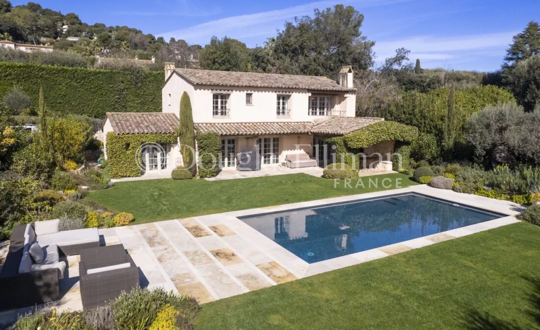 Charming Villa in secure domain near Saint Paul de Vence