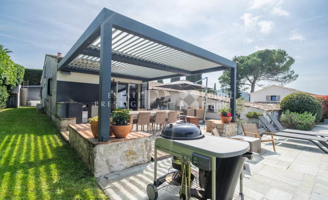 LA COLLE SUR LOUP – Eiendom med 2 separate villaer