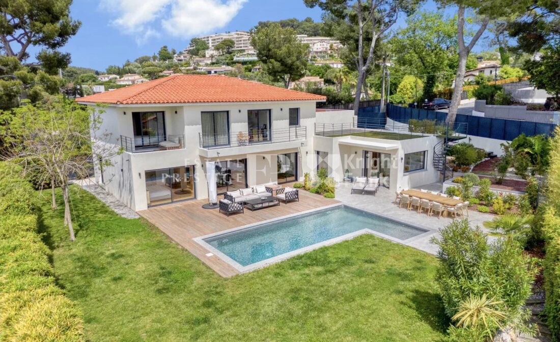 LE CANNET – Superbe villa rénovée avec vue mer
