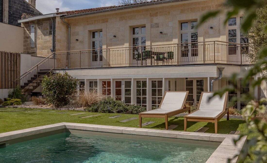 BORDEAUX – Familiehus med hage og svømmebasseng i Caudéran