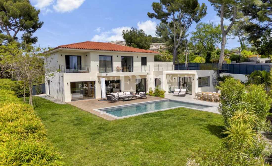 LE CANNET – Superbe villa rénovée avec vue mer