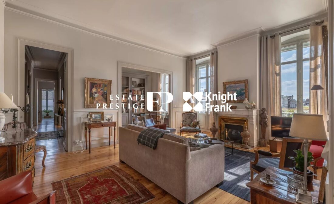BORDEAUX – CHARTRONS – Appartement d’exception avec ascenseur, balcon et parking