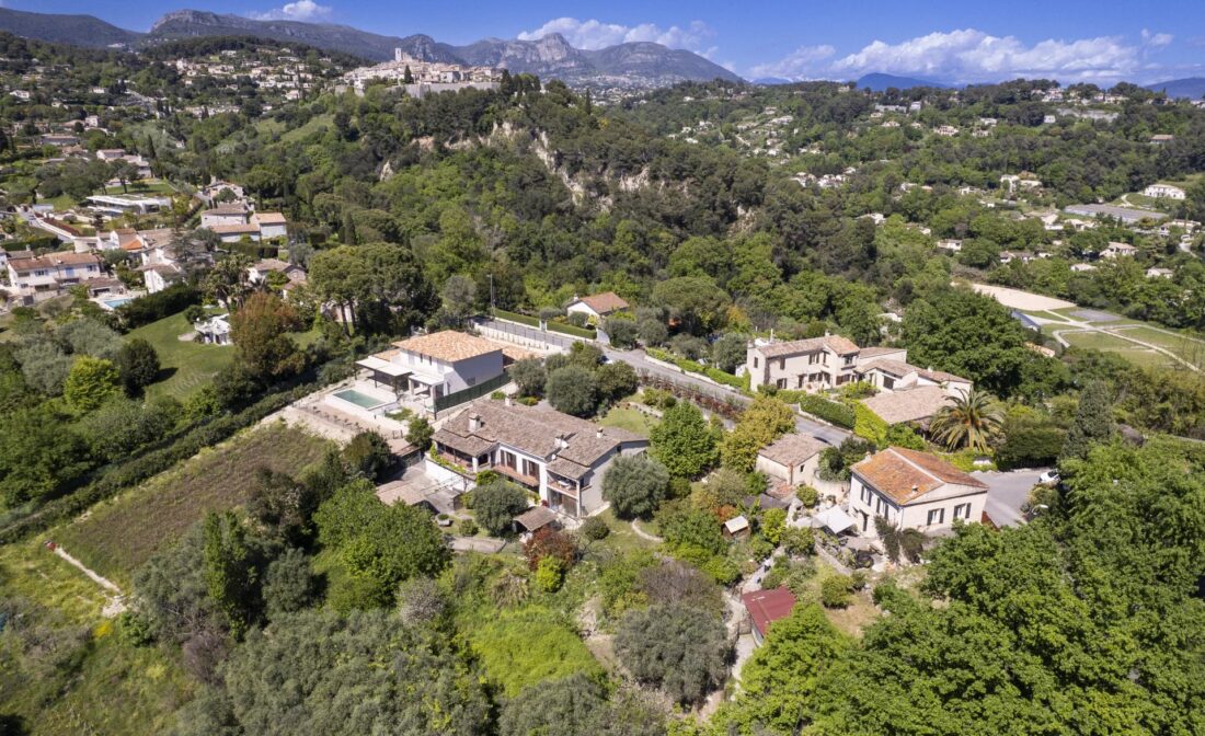 SAINT PAUL DE VENCE : The last vineyard of the village