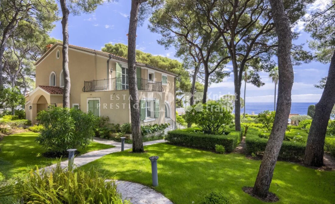 SAINT-JEAN-CAP-FERRAT- Eiendom med havutsikt nær Grand Hôtel