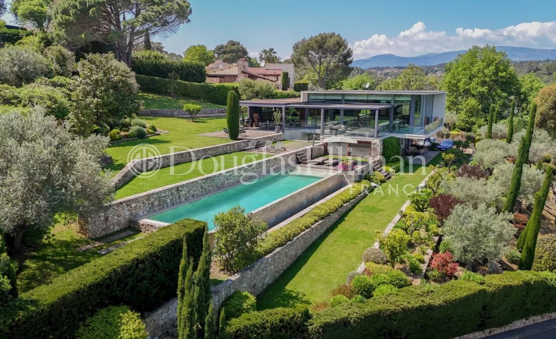 BIOT – Villa contemporaine avec vue panoramique