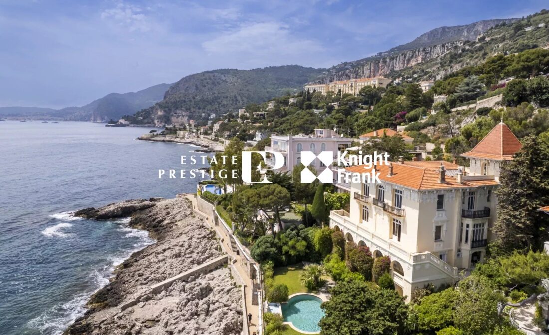 CAP D’AIL – Magnifique villa Belle Epoque pieds dans l’eau
