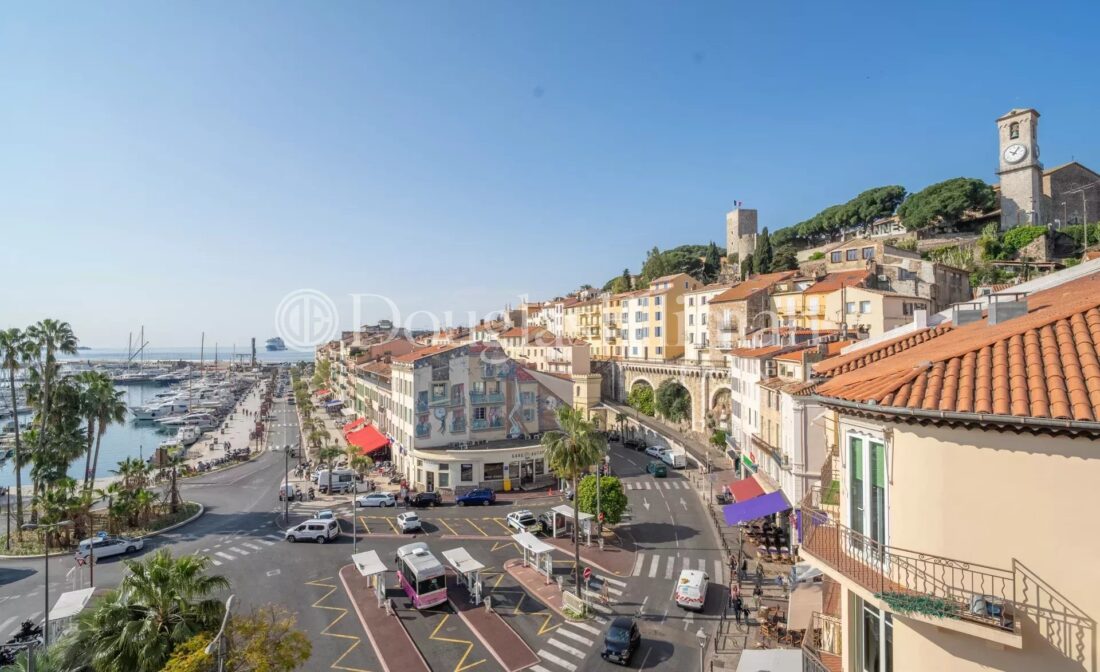 CANNES – Appartement 3 pièces avec vue panoramique sur le port de Cannes