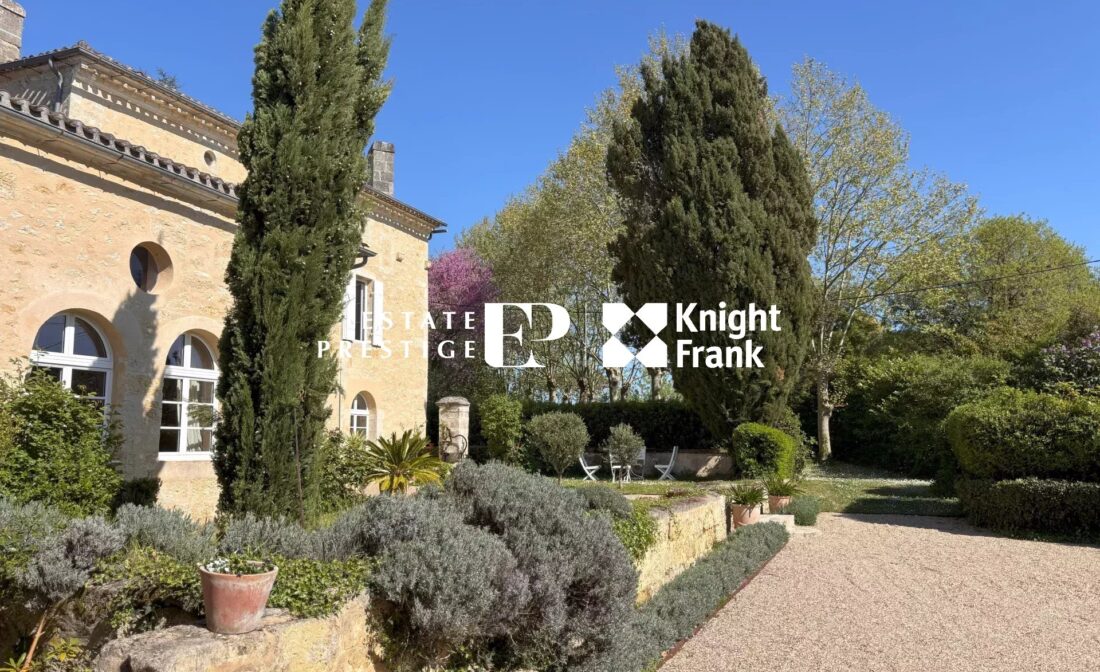 BORDEAUX COUNTRYSIDE – Renovated 16th-century stone property