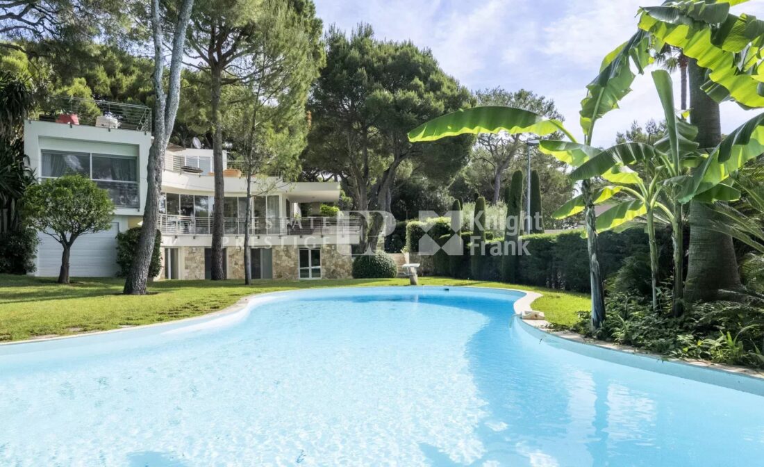 SAINT-JEAN-CAP-FERRAT – Villa contemporaine avec vue mer imprenable